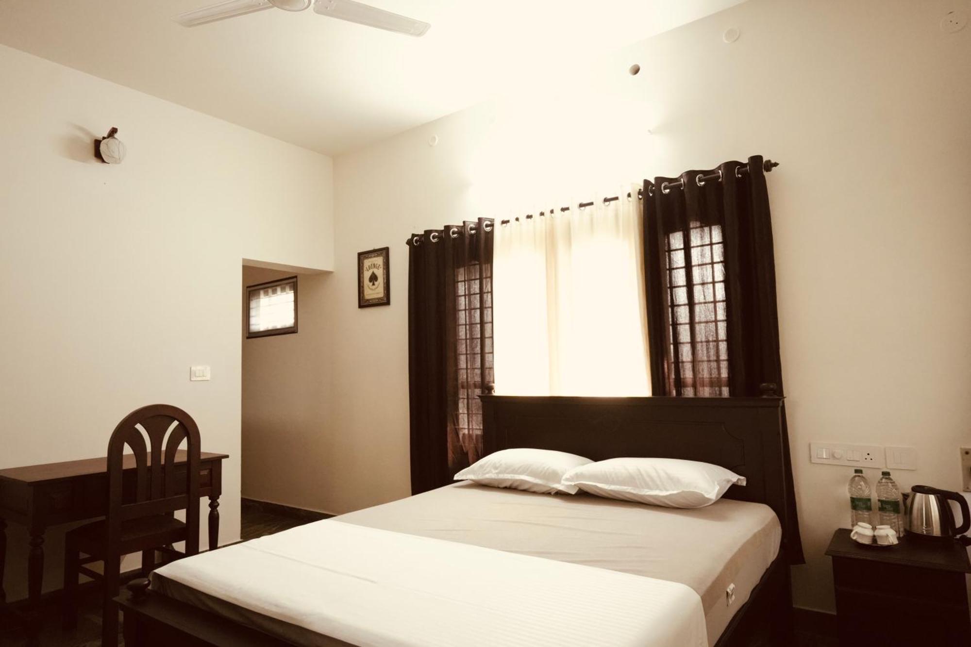 Daffodils Inn アーラップーザ県 エクステリア 写真